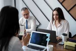 Guía completa para elegir el mejor software de selección de personal con herramientas efectivas y consejos prácticos.
