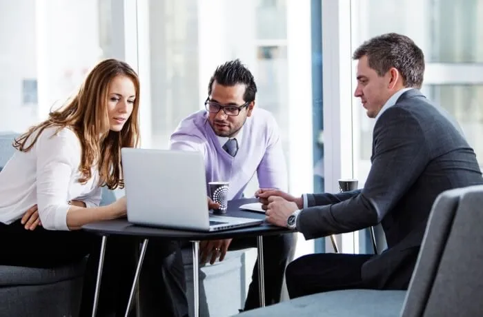 Desafiando la Evaluación Anual