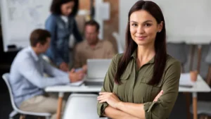 Mujeres en el mundo laboral: 5 referentes en RRHH comparten consejos para crecer y liderar