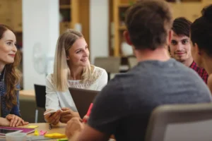 ejecutivos-negocios-que-tiene-discusion